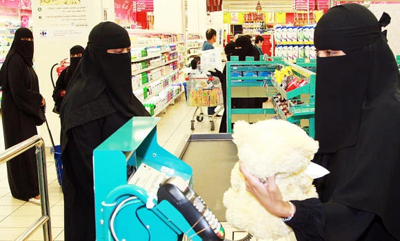 Experts call for 30% cut in goods prices