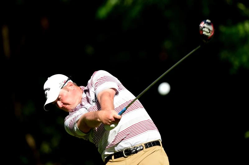 Spieth bombs out; Kokrak takes lead at Riviera