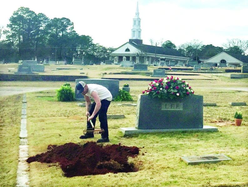 Private funeral held for Harper Lee in Alabama