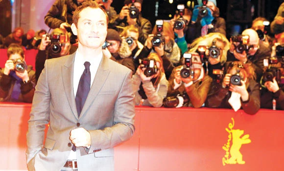 Jude Law leads celebs in refugee campaign