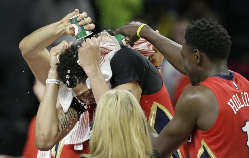 Davis scores team-record 59 points in Pelicans win