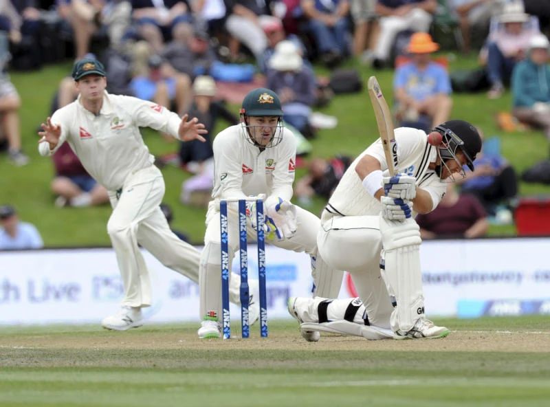 Swearing row as Aussies close on win, top ranking