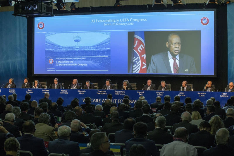 FIFA rivals scrap for votes ahead of Congress