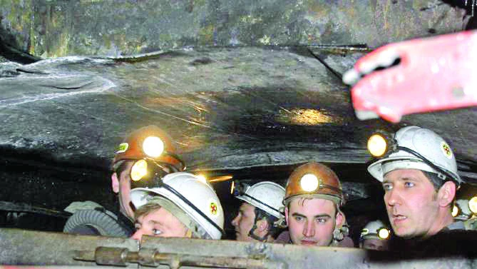 26 Russian miners missing in pit collapse
