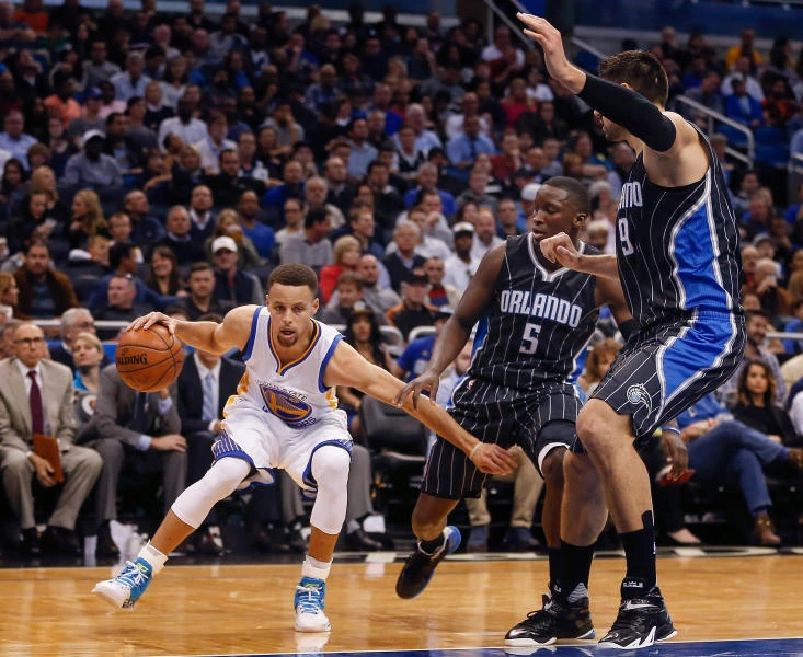 Record-setting Curry scores 51 in Warriors’ win over Magic