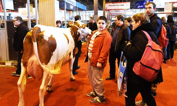 New protests hit Paris farm show