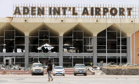 Militiamen clash with guards at Yemen presidential office — official