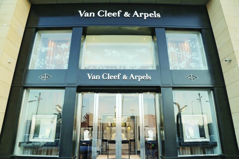 Van Cleef & Arpels celebrates fine jewelry art