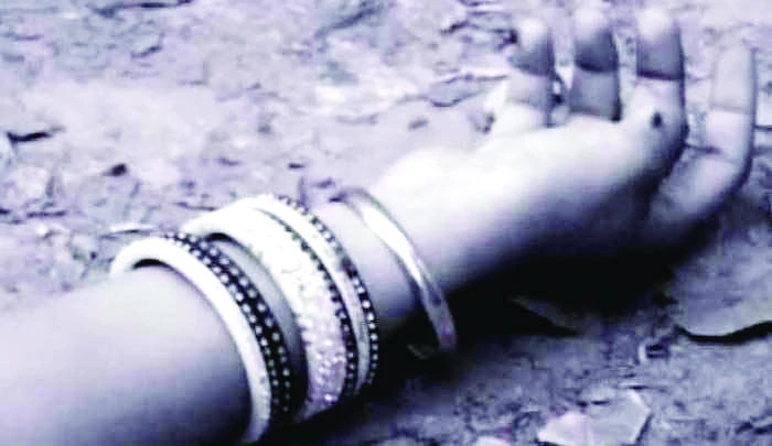 Hunt on for man who fatally shot two sisters