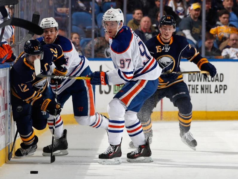 McDavid gets 2nd goal in OT, Oilers beat Sabres 2-1
