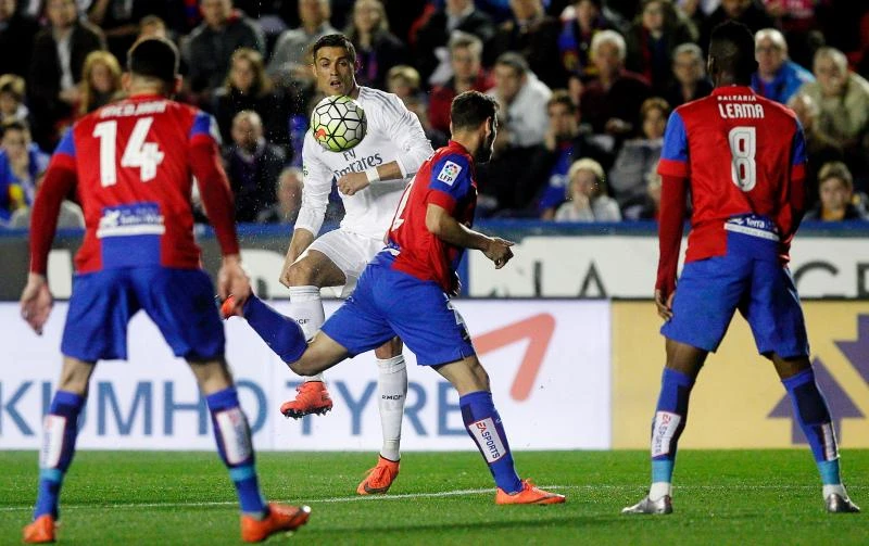 Ronaldo gets Madrid back to winning ways at Levante