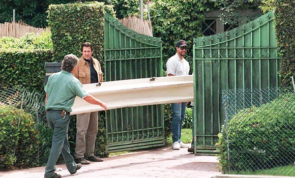 Knife found on O.J. Simpson property: Police