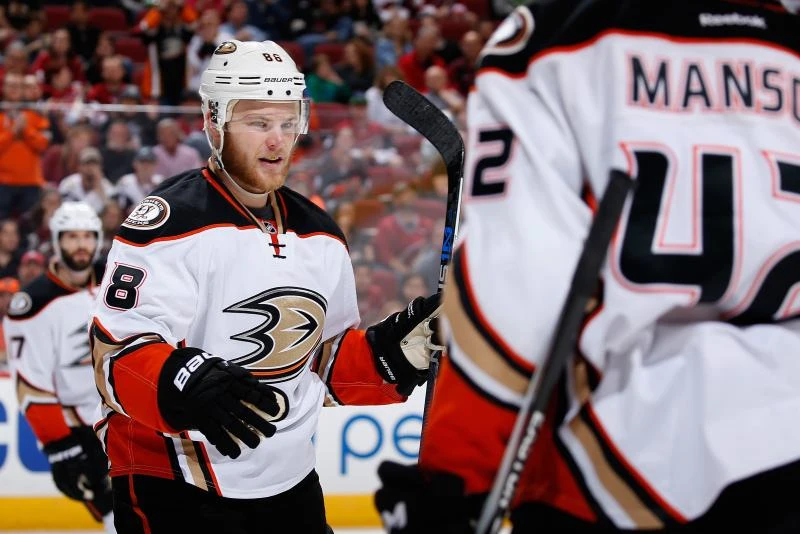McGinn scores in debut, Ducks beat Canadiens 3-2 in shootout