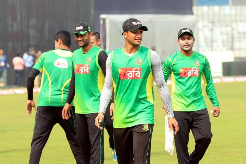 India favorite; Bangladesh hopes for turnaround in final
