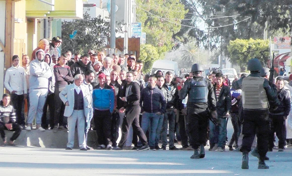 50 killed as militants attack Tunisian forces
