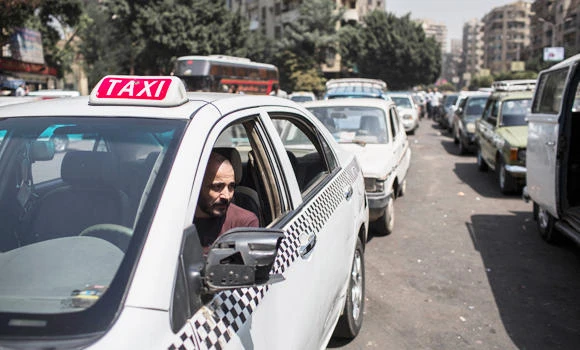 Egypt cabbies block major Cairo road protesting Uber