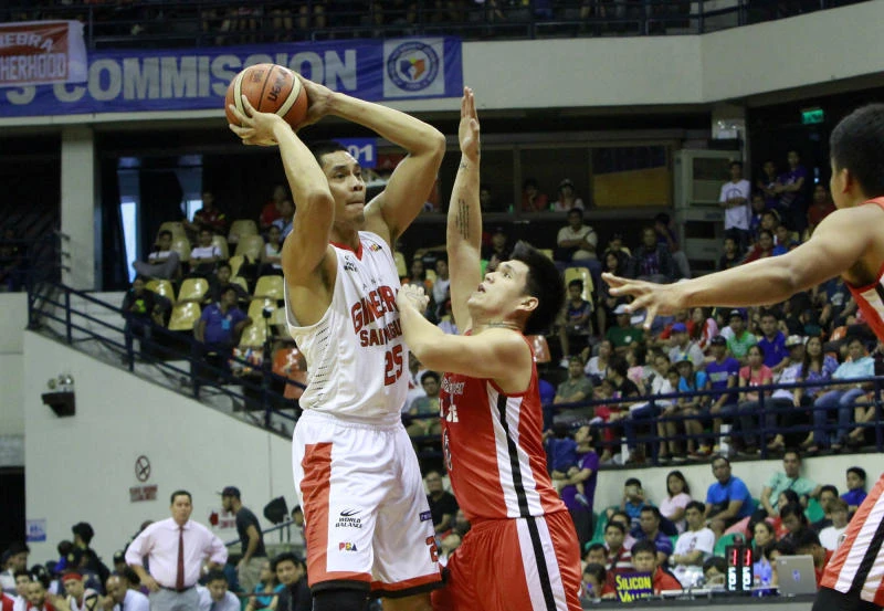 Ginebra strikes late to get past Blackwater