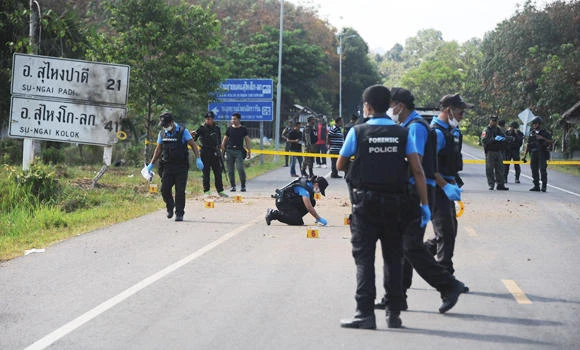 Thailand boosts security in south following attacks