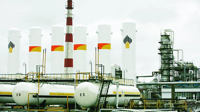 India signs energy deals with Russia’s Rosneft