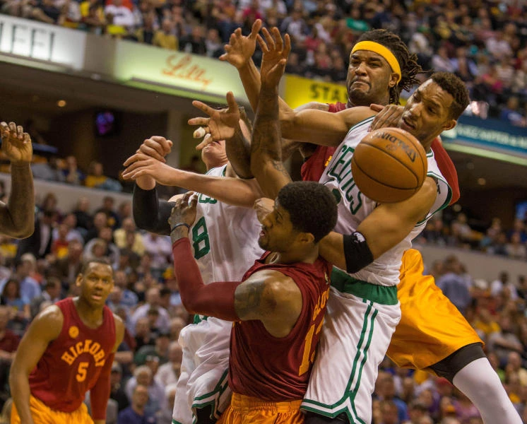 Pacers finish strong, beat Celtics 103-98