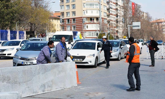 Bomb blast in Turkey kills policeman