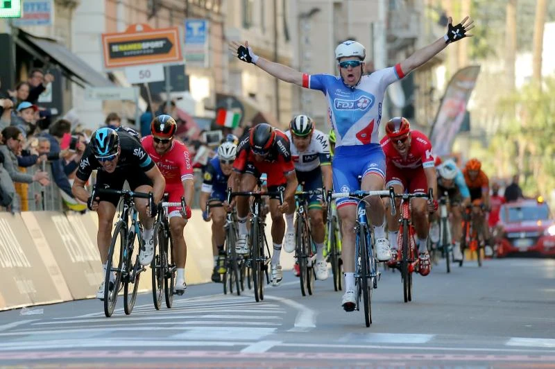 Demare stuns favorites to win Milan-SanRemo