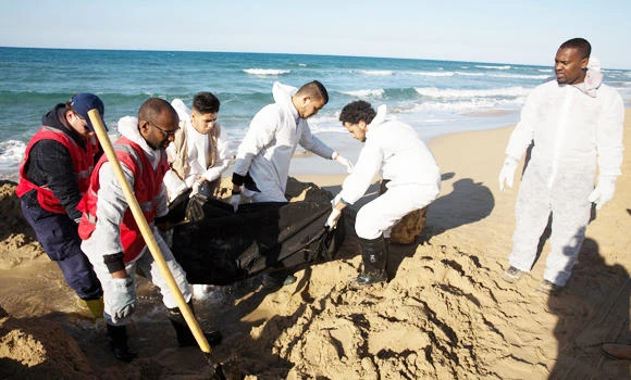 Nine migrants drown off Libya, hundreds rescued