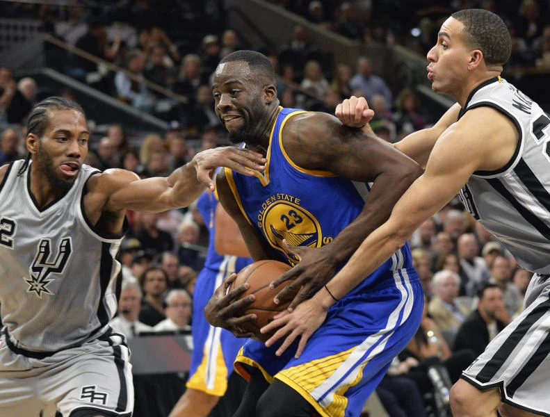 Spurs smother Warriors in clash of titans