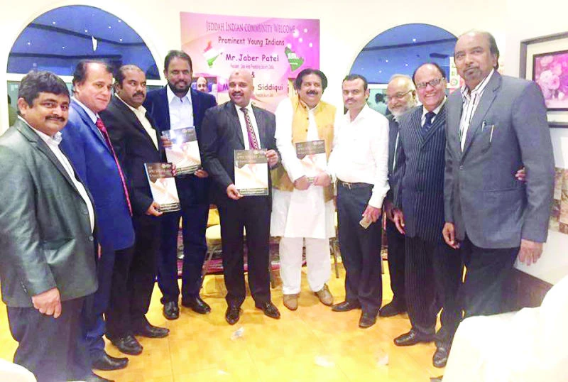 Indian expats honor visiting officials