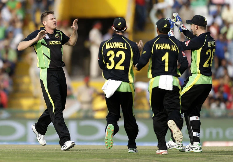 Australia knocks out Pakistan