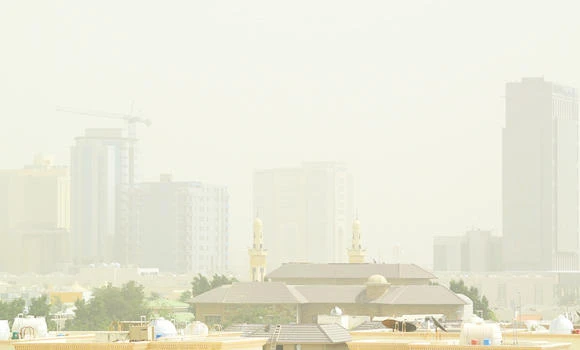 Sandstorm slows down Jeddah life