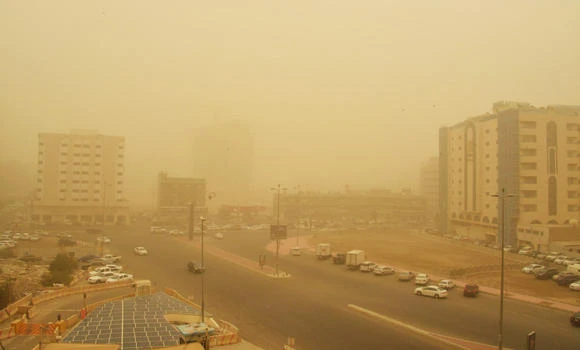 Two killed as sandstorm hits Jeddah; flights delayed