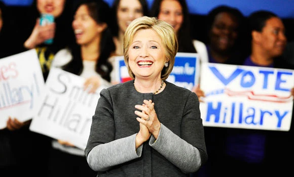 Clinton and Trump shoot for inevitability on Super Tuesday