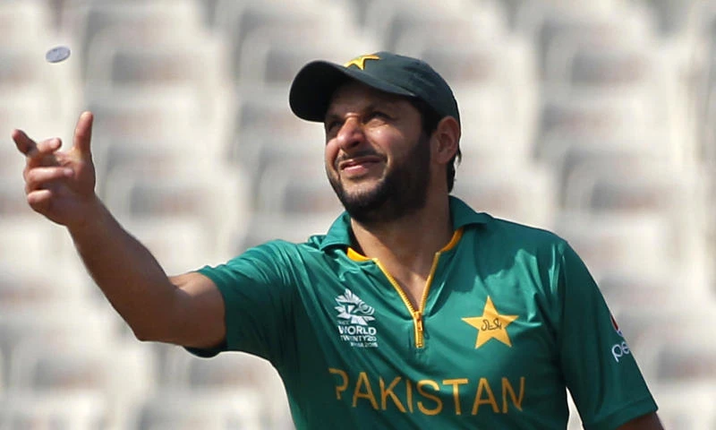 Afridi issues video apology for flop