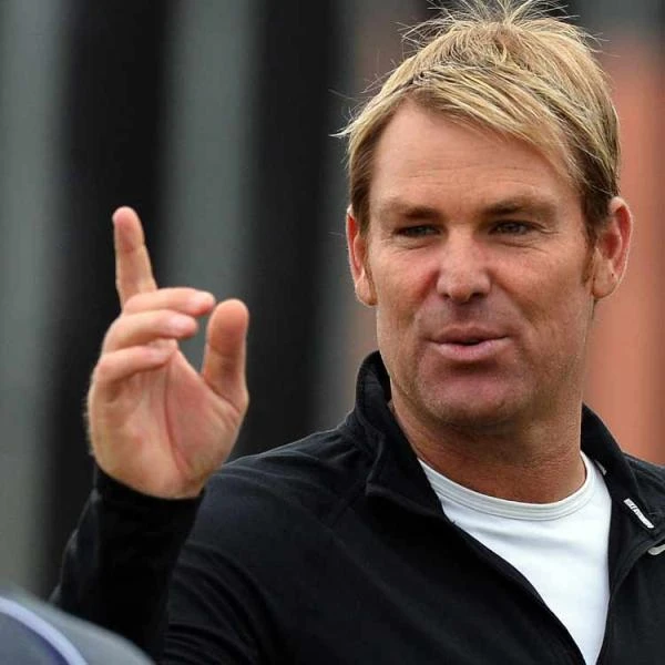 Warne blasts Australia team selections