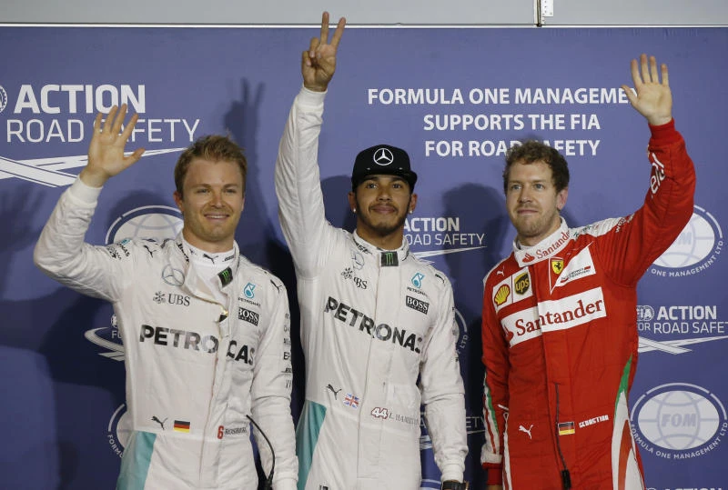 Record-breaking Hamilton scorches to Bahrain pole