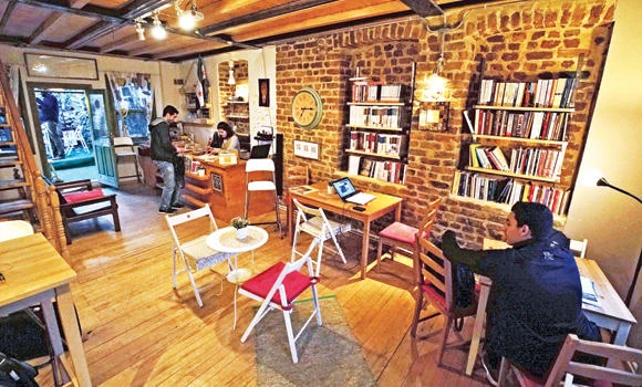 In Istanbul, an Arabic bookstore anchors refugees
