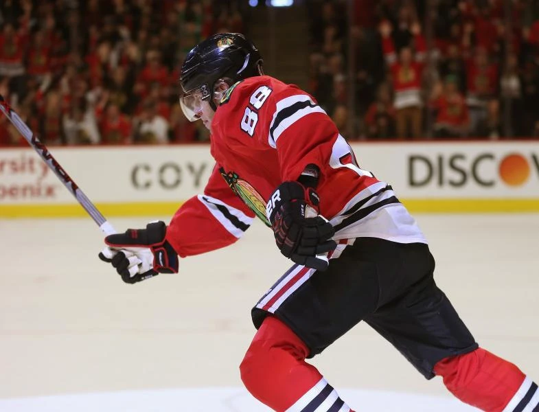 Kane hat trick propels Blackhawks past Bruins 6-4