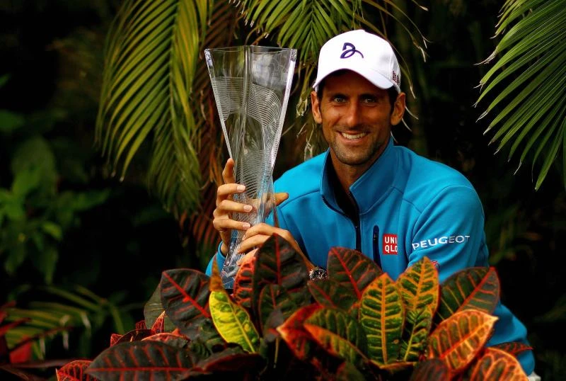 Djokovic moves past legends with historic Miami win