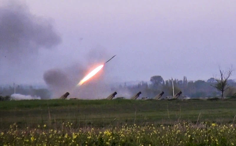 Azerbaijan, Armenia locked in deadly clashes over Karabakh