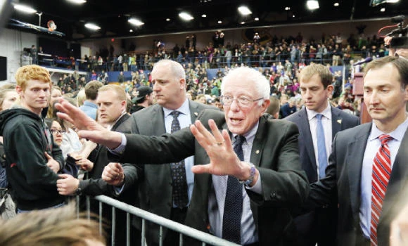 Democratic candidates to include Latinos in Cabinet