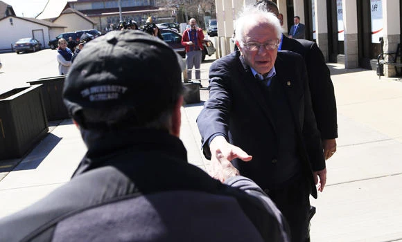 Wisconsin vote pivotal for Cruz and Sanders