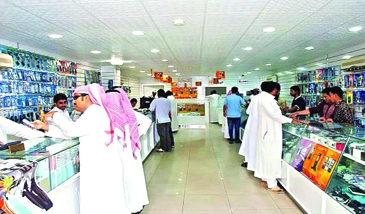 Saudization of cell phone industry to benefit youth