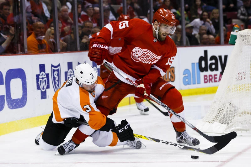 Detroit shuts out Flyers 3-0 as playoff race winds down