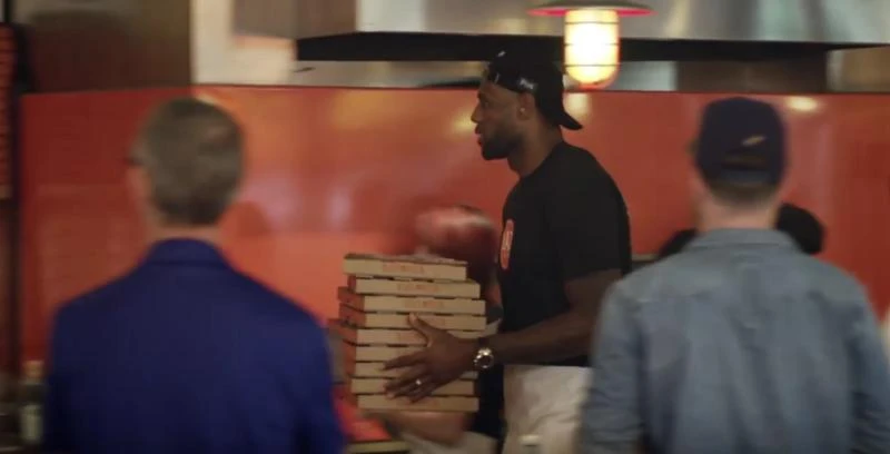LeBron James shows off his pizza game in California visit