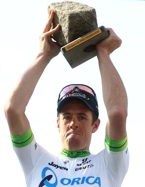 Hayman shocks favorites to win Paris-Roubaix