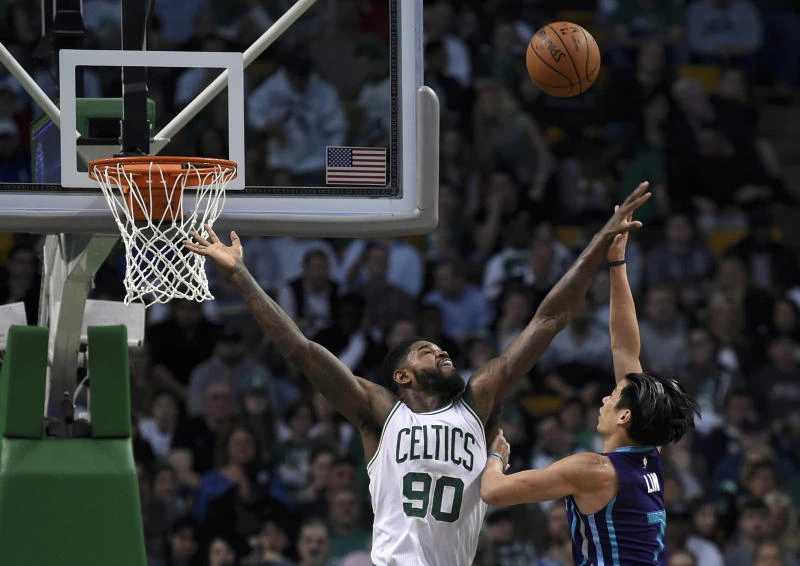 Lin leads Charlotte to victory over Boston