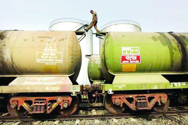Saudi Arabia, India discuss global oil markets