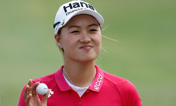 Aussie Lee vaults into Lotte lead