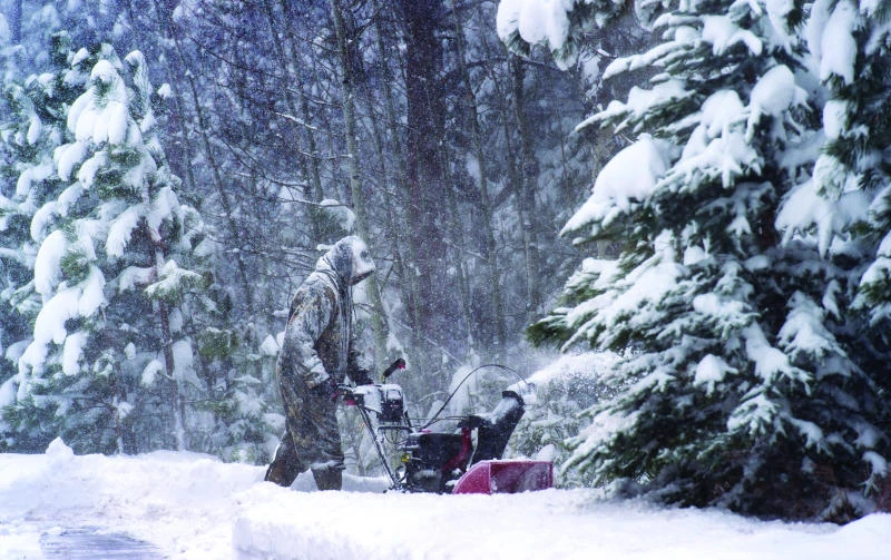 Hundreds of flights canceled as blizzard hits American state